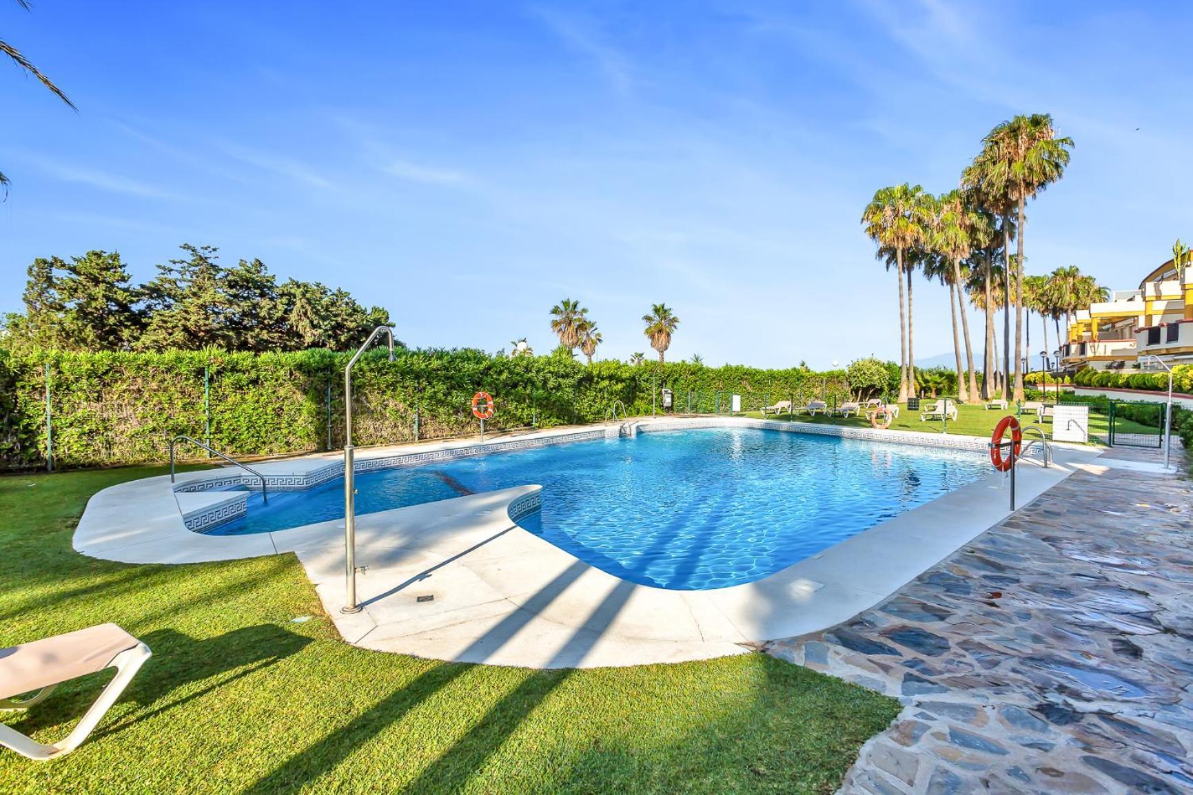 Modern Beach Apartment Romana Playa 723 In Marbella, Elviria Exterior photo